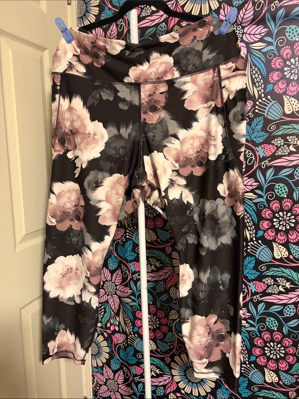 Old Navy Black Floral Leggings with Blush and Gray Blooms